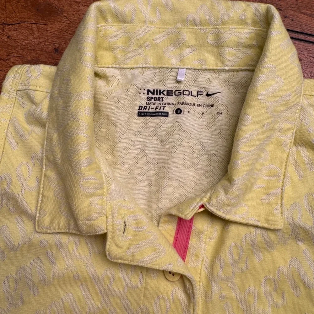 Nike Golf Women Sleeveless Polo Shirt Yellow All Over Logo‎ Print Size S Dri Fit